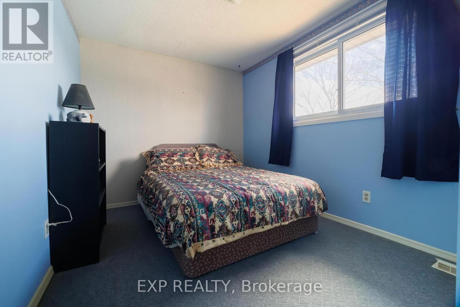 220 CEDARWOODS CRESCENT Image 12
