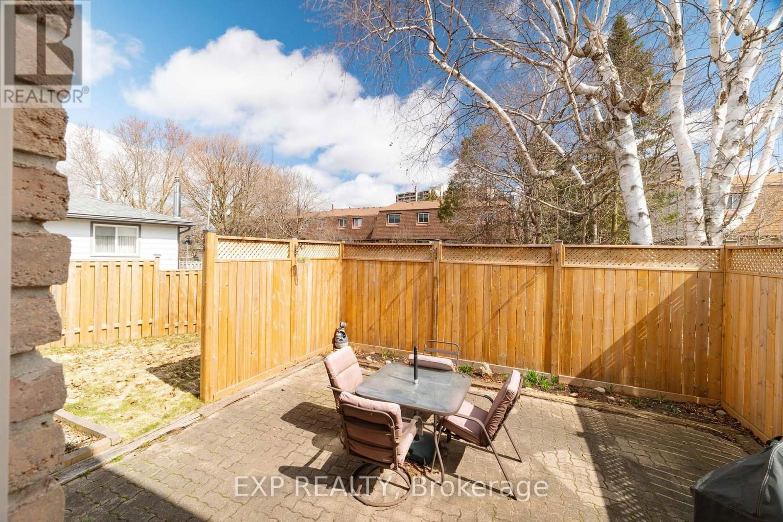 220 CEDARWOODS CRESCENT Image 18