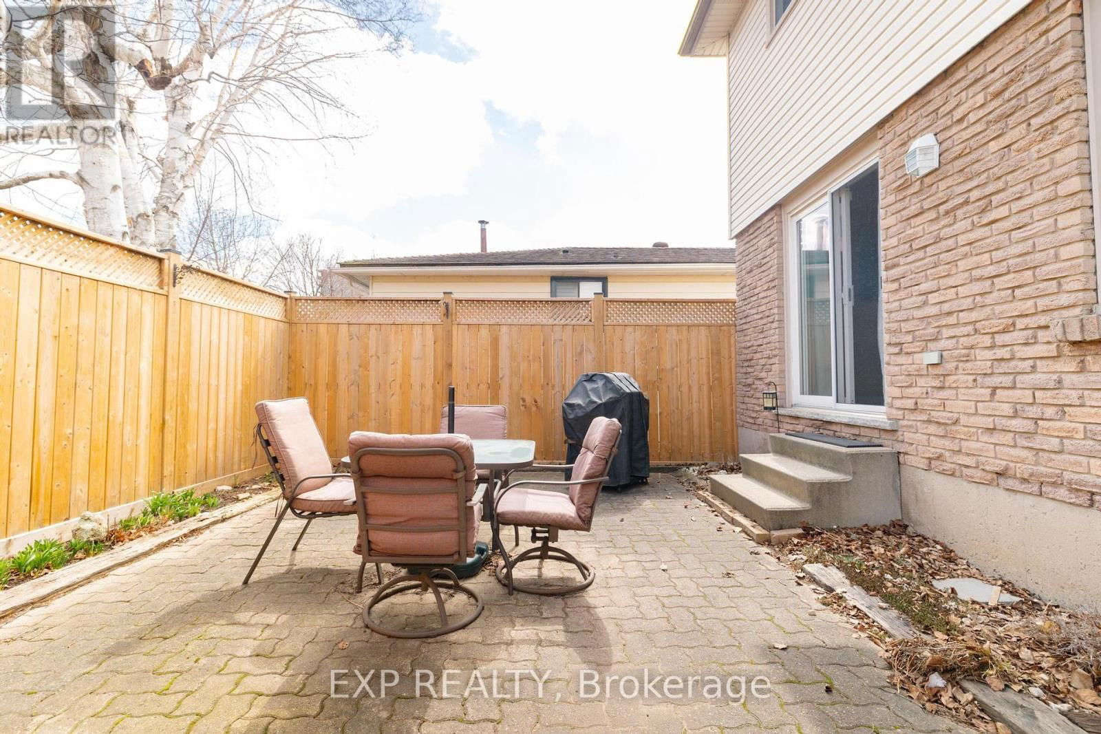 220 CEDARWOODS CRESCENT Image 19