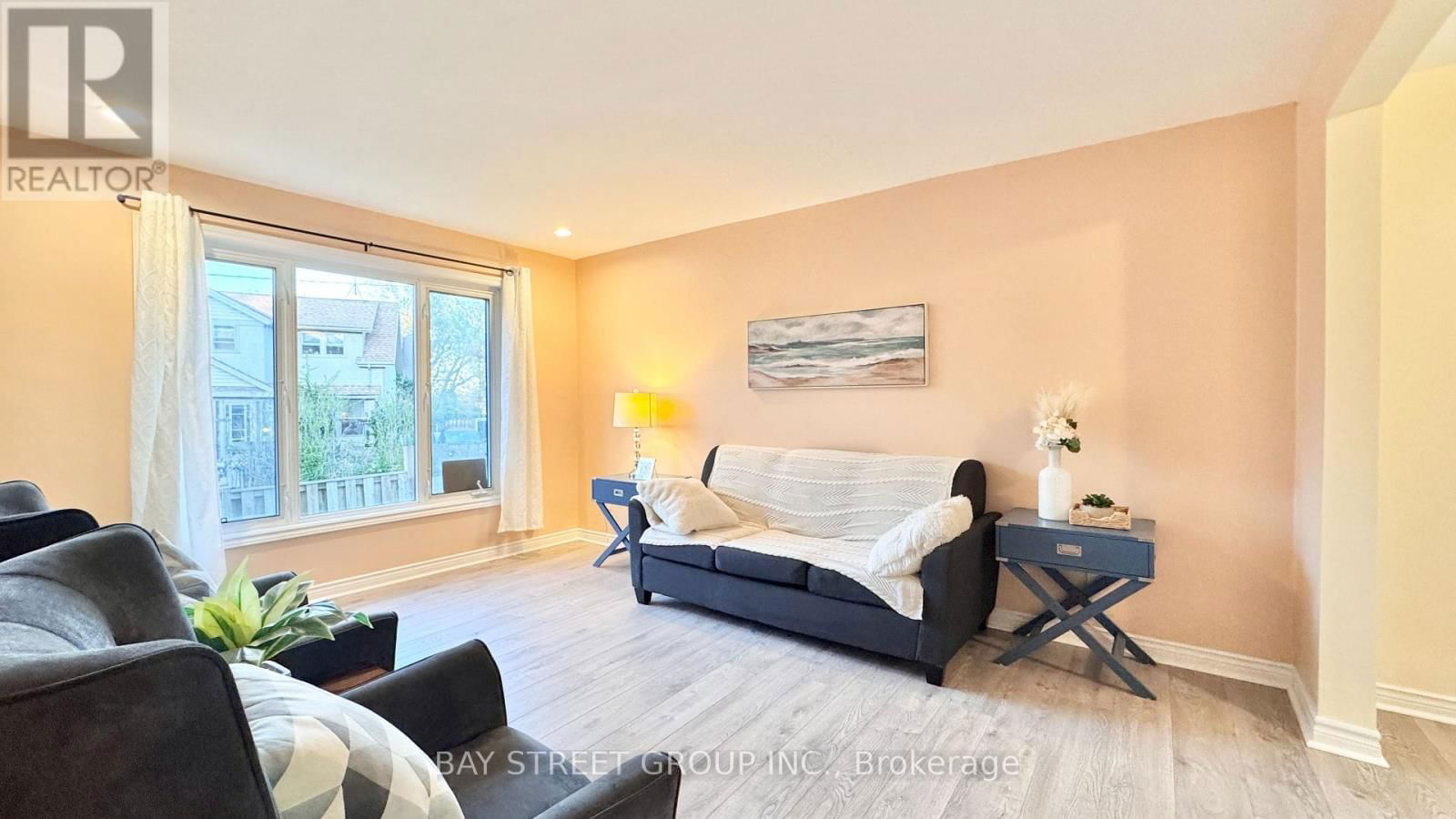 4554 RYERSON CRESCENT Image 13