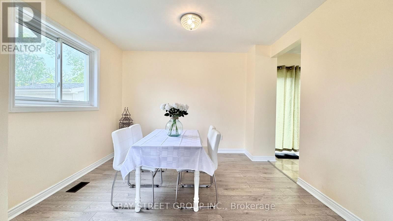 4554 RYERSON CRESCENT Image 16