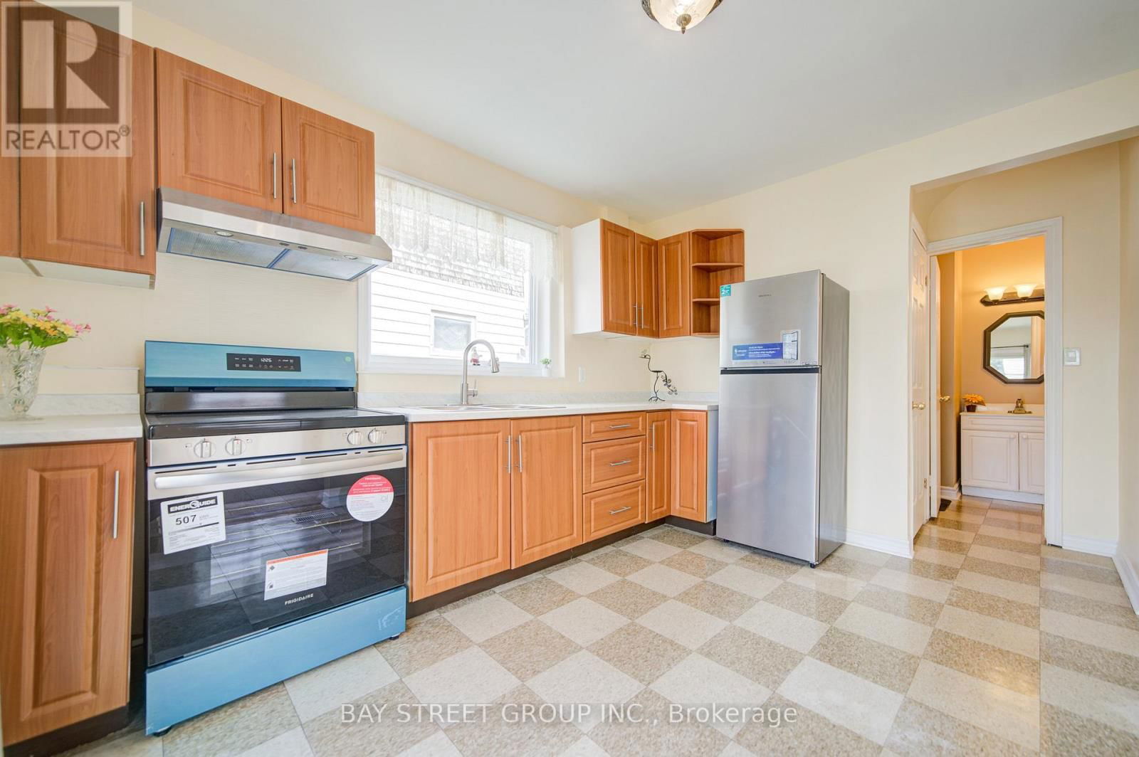 4554 RYERSON CRESCENT Image 19