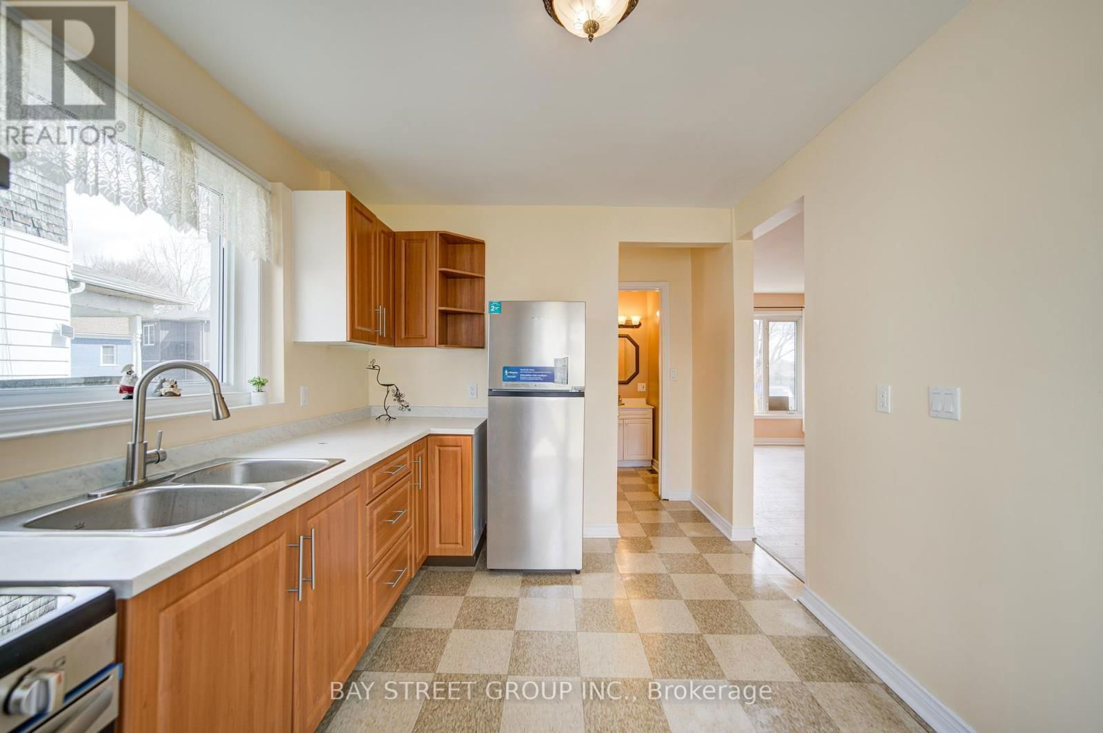 4554 RYERSON CRESCENT Image 23