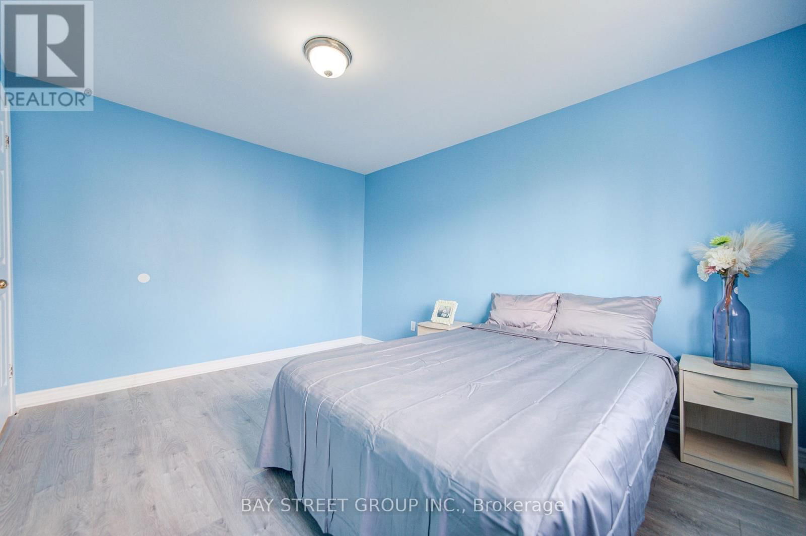 4554 RYERSON CRESCENT Image 34