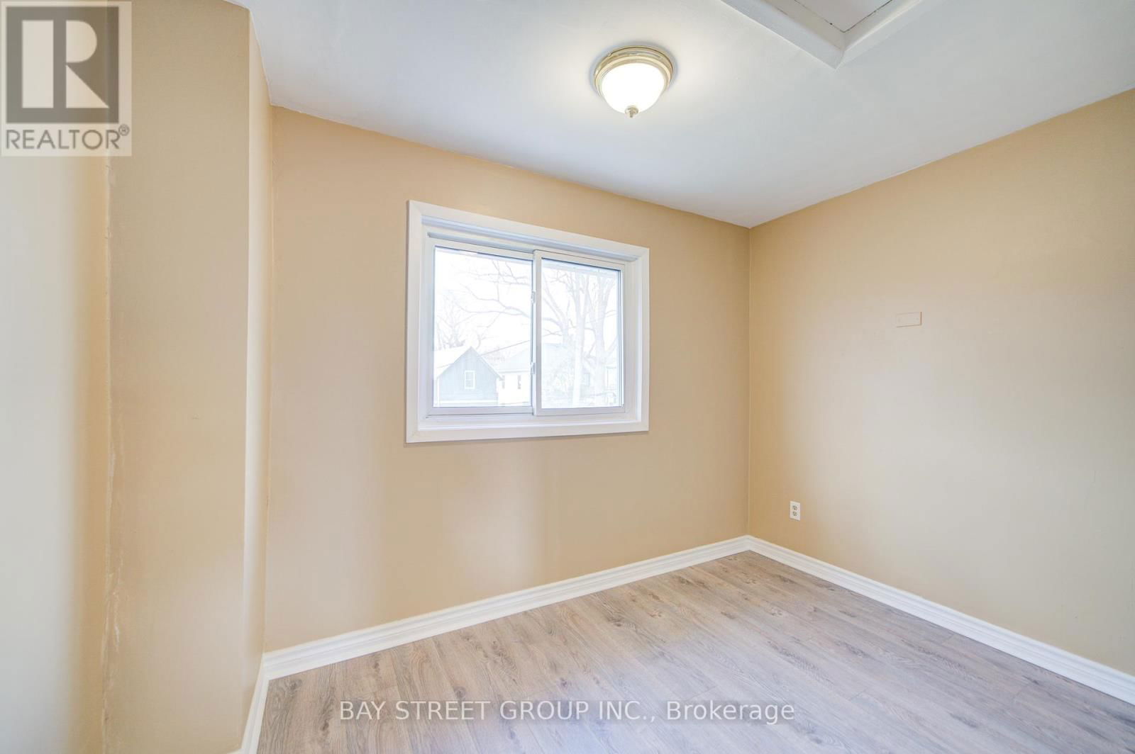 4554 RYERSON CRESCENT Image 36