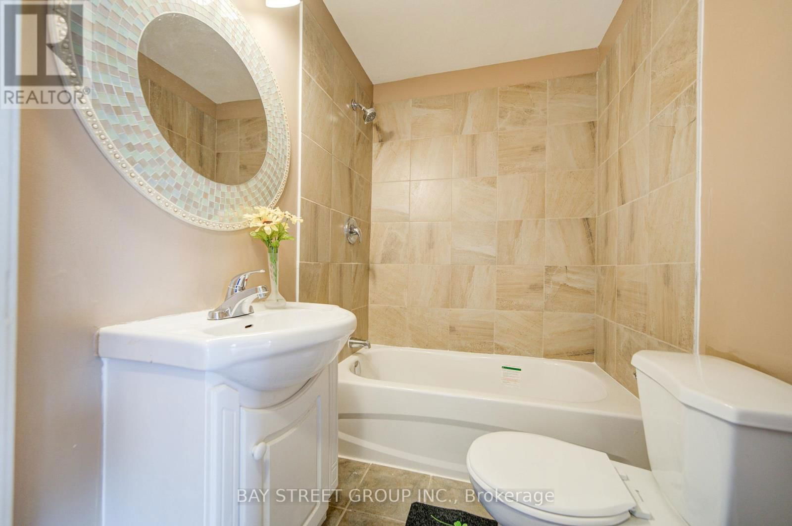 4554 RYERSON CRESCENT Image 37