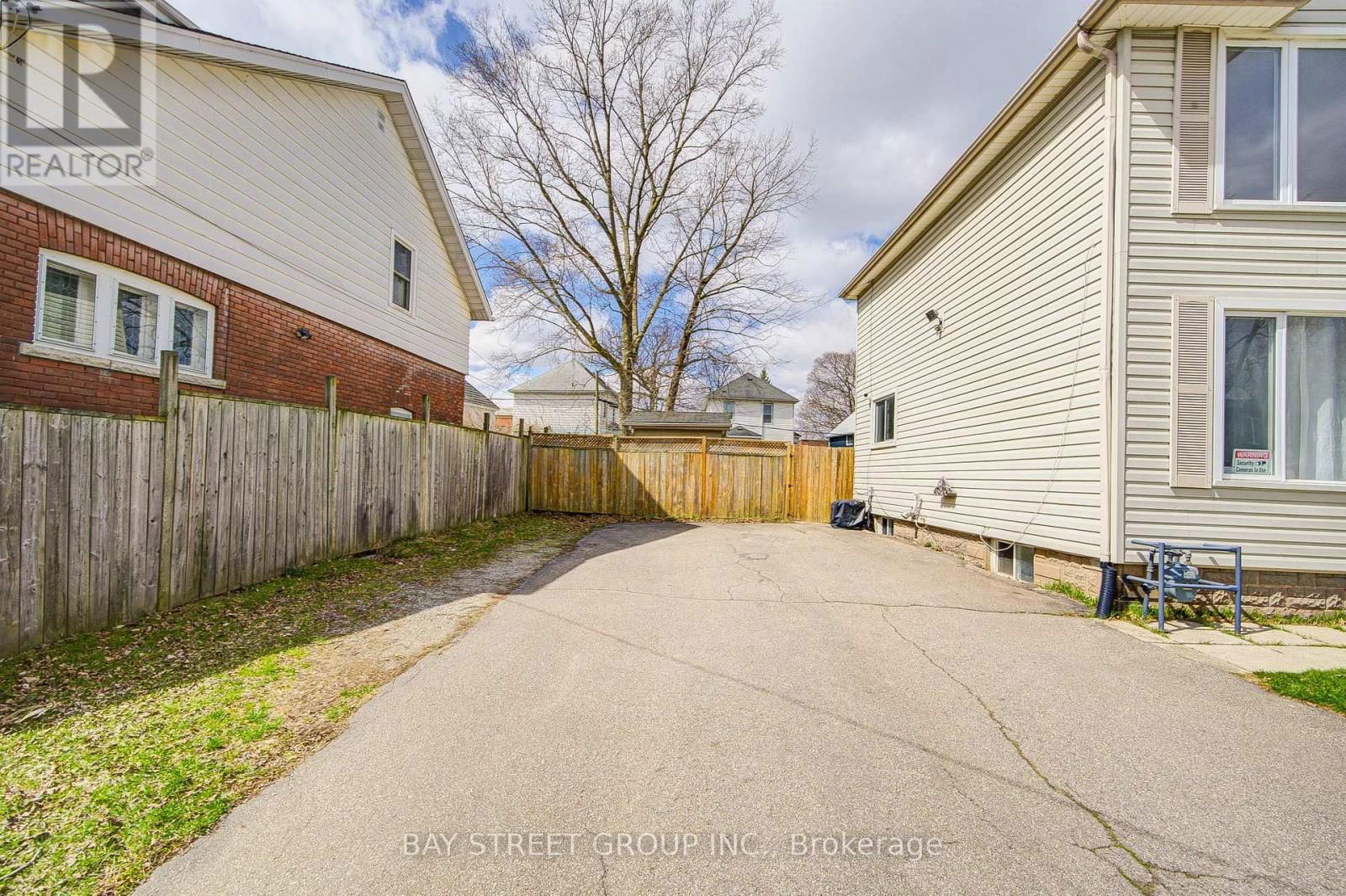 4554 RYERSON CRESCENT Image 4