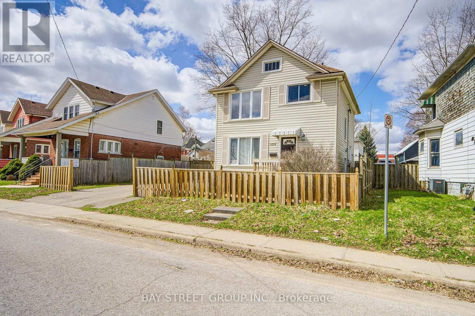 4554 RYERSON CRESCENT Image 5