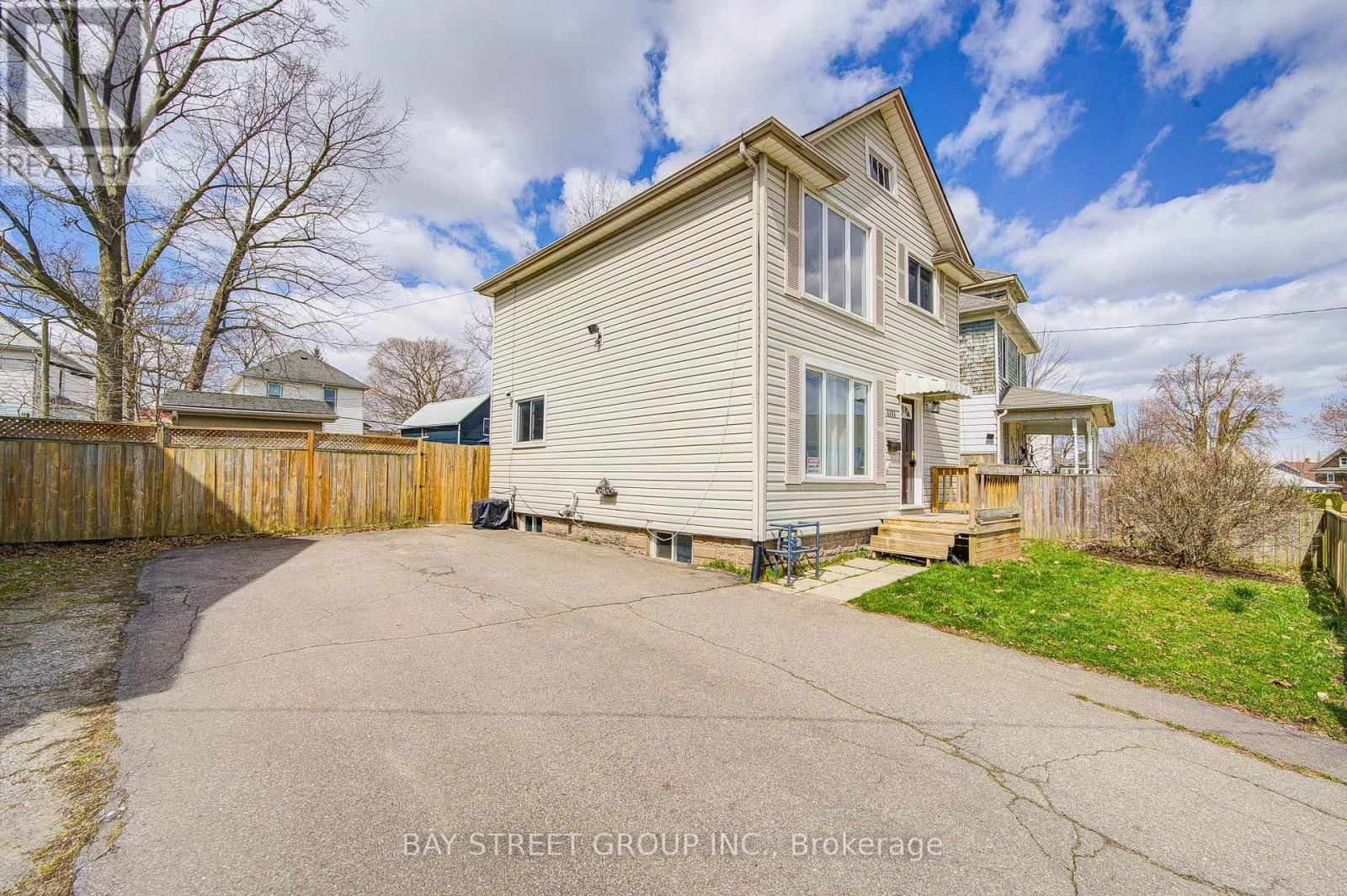 4554 RYERSON CRESCENT Image 6