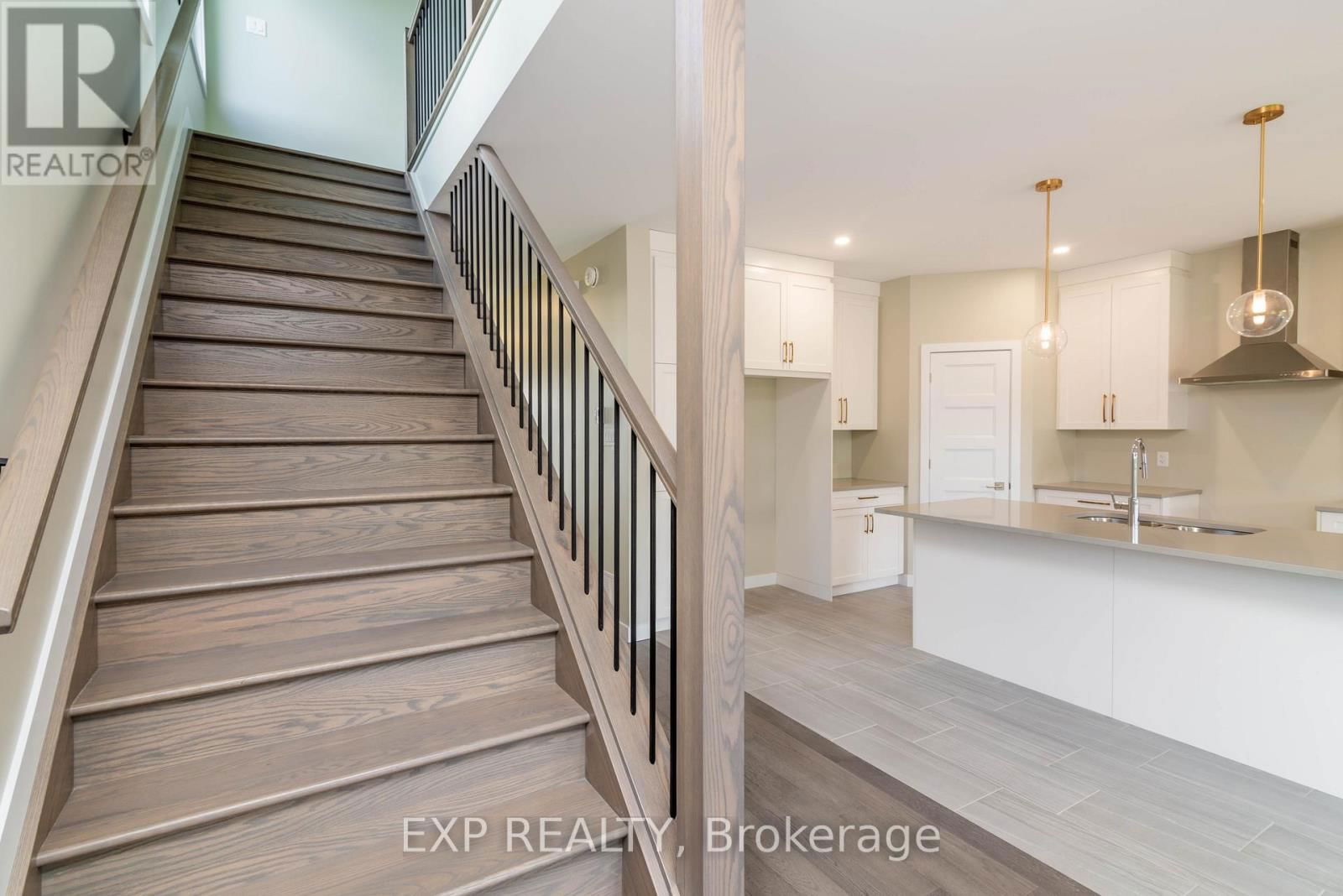 291 HAZEL CRESCENT Image 13