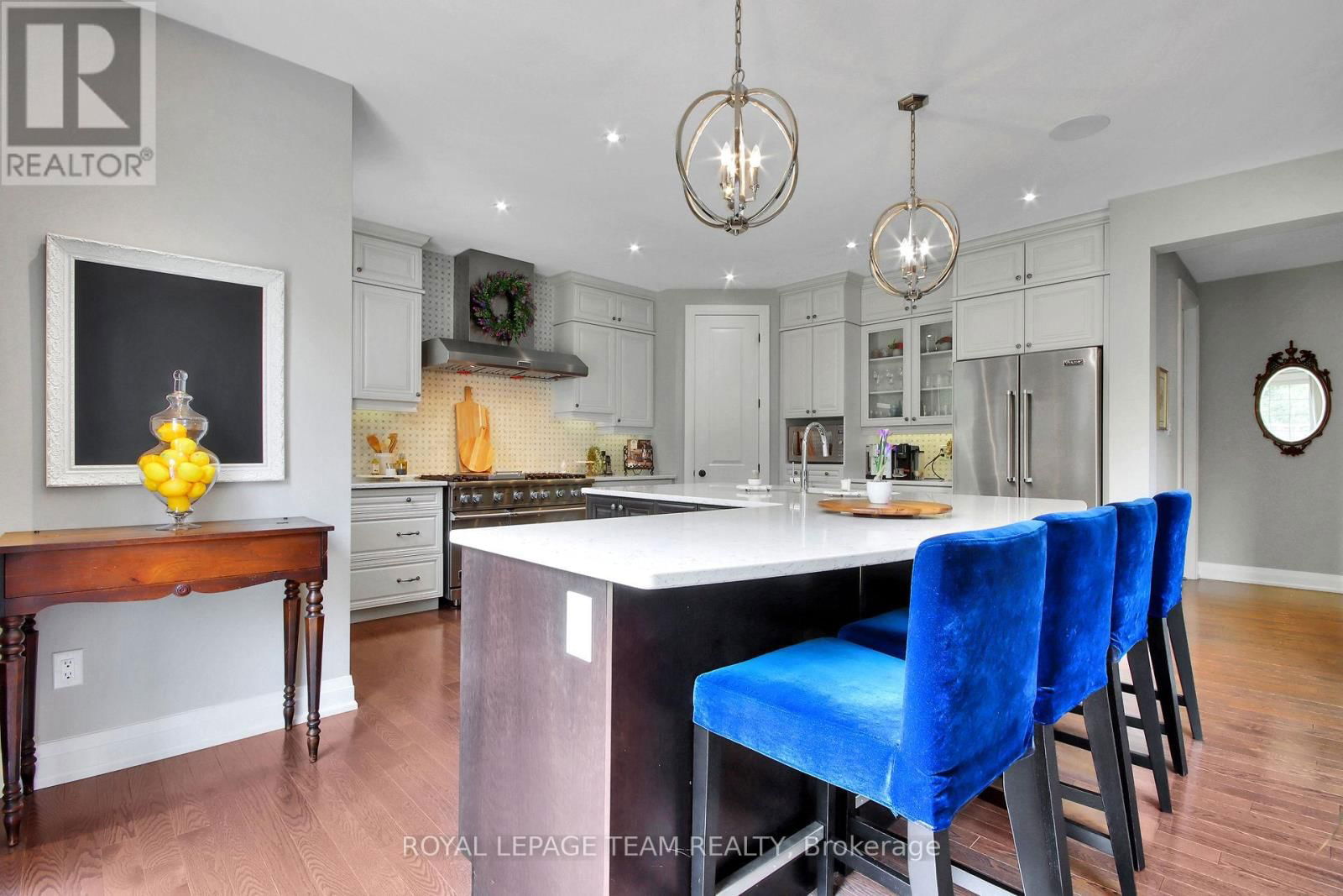 321 TRESTLE STREET Image 10