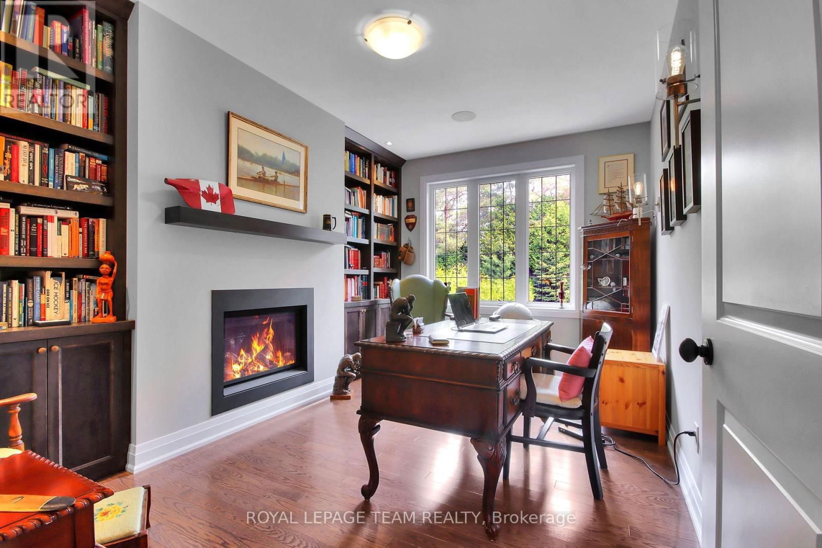 321 TRESTLE STREET Image 15