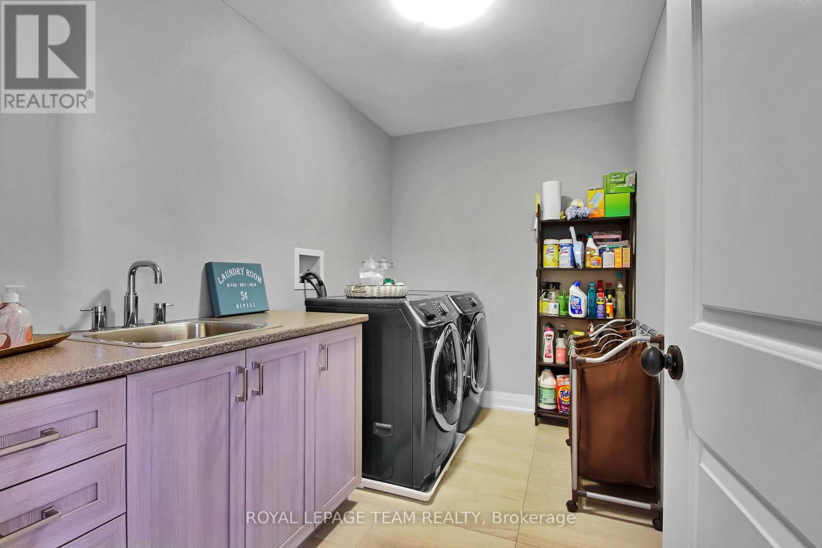 321 TRESTLE STREET Image 20