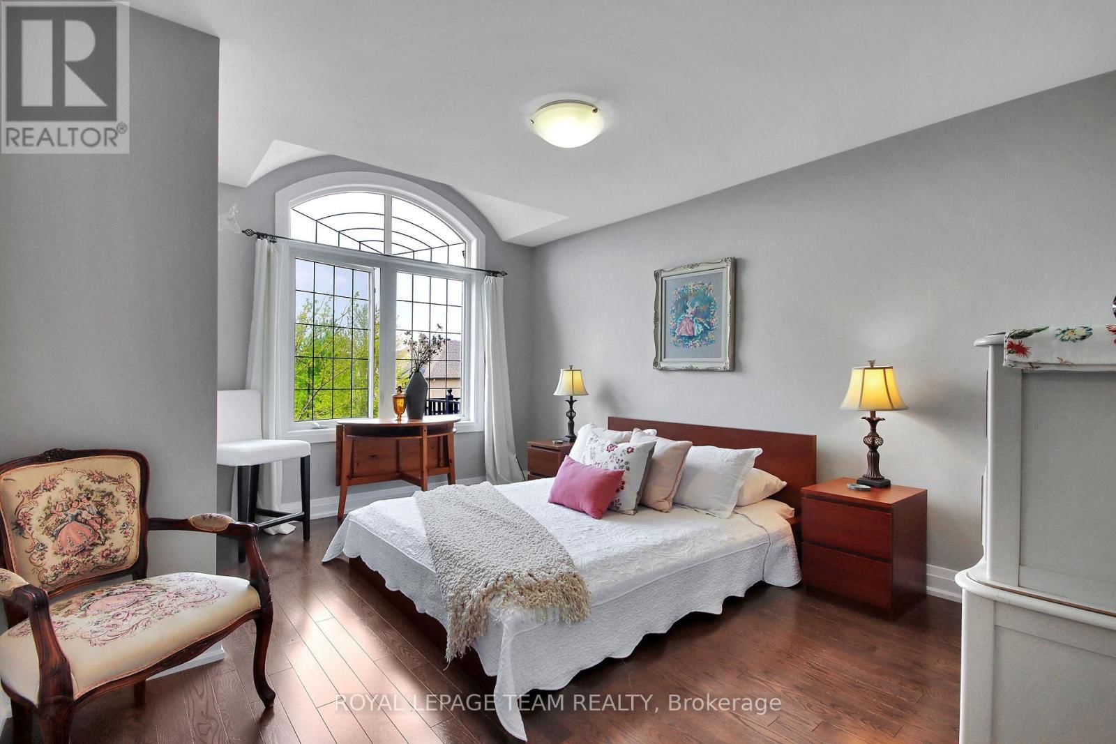 321 TRESTLE STREET Image 21