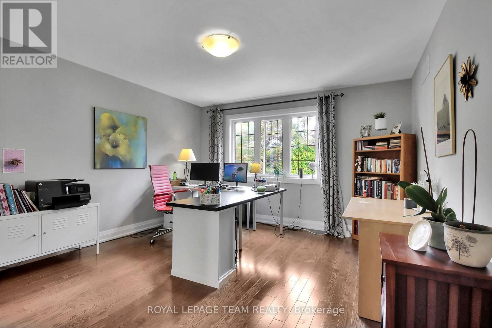 321 TRESTLE STREET Image 26