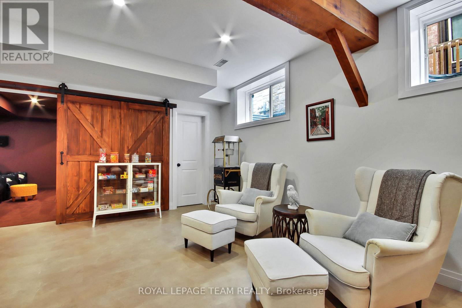 321 TRESTLE STREET Image 29