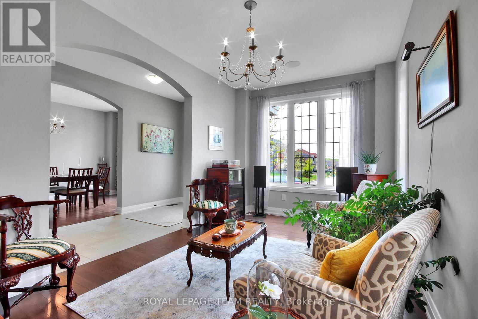 321 TRESTLE STREET Image 3