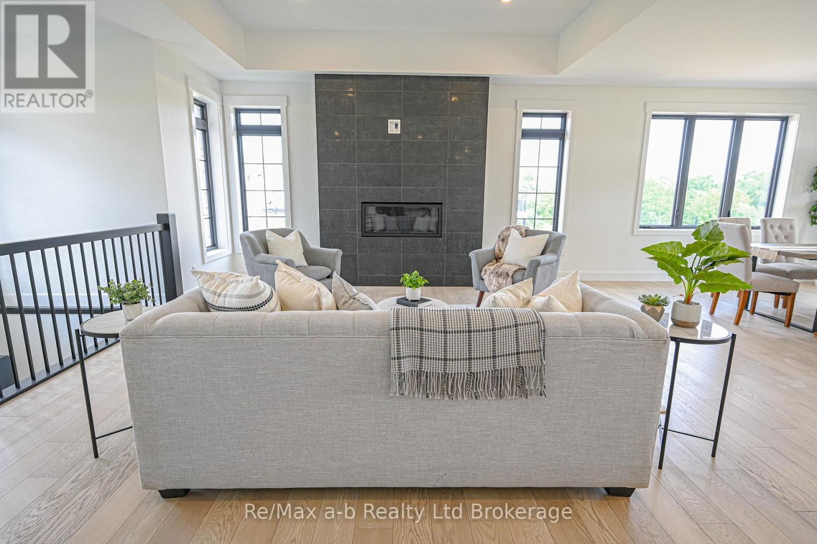 54 HERB STREET Image 14