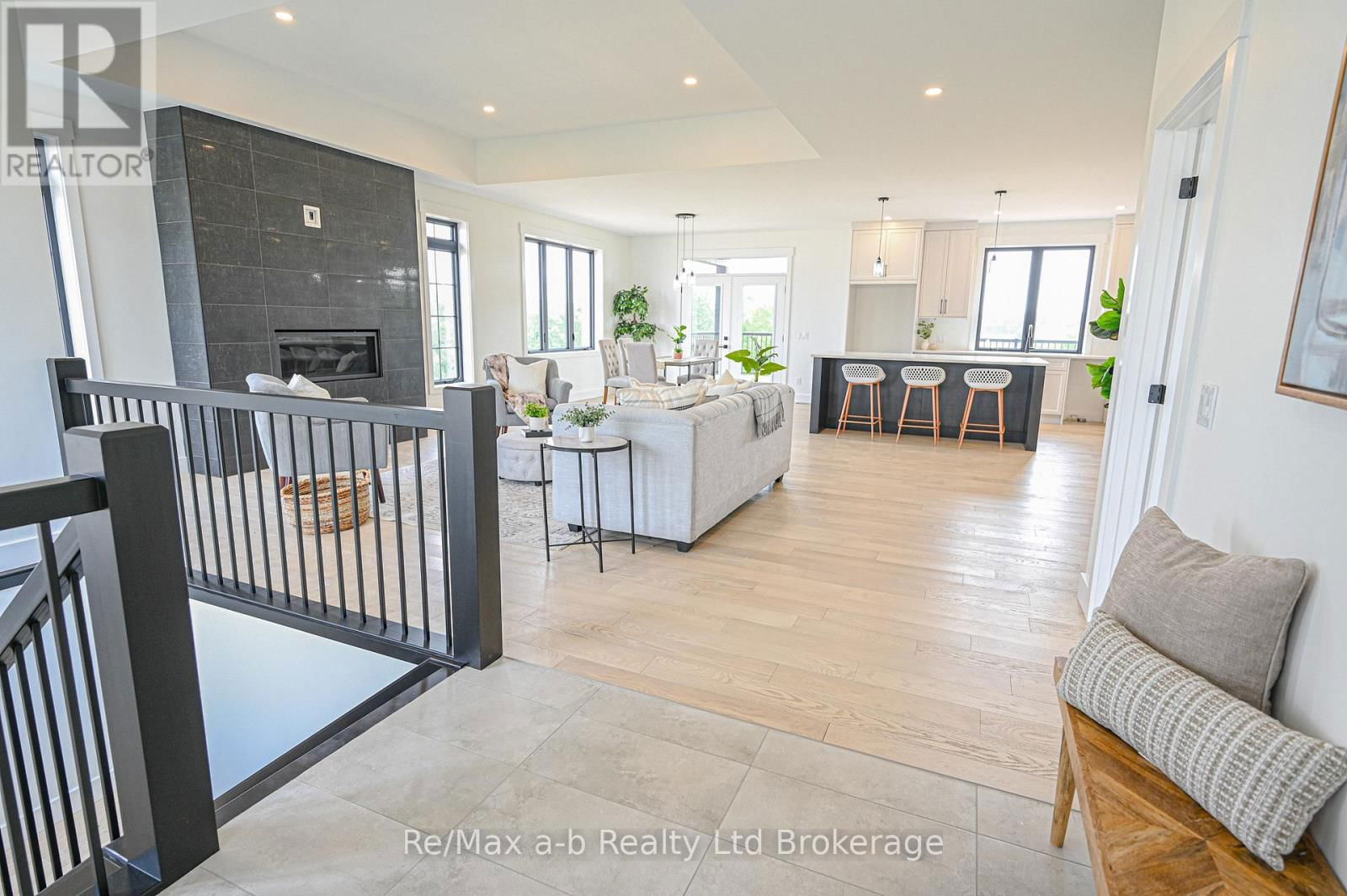 54 HERB STREET Image 17