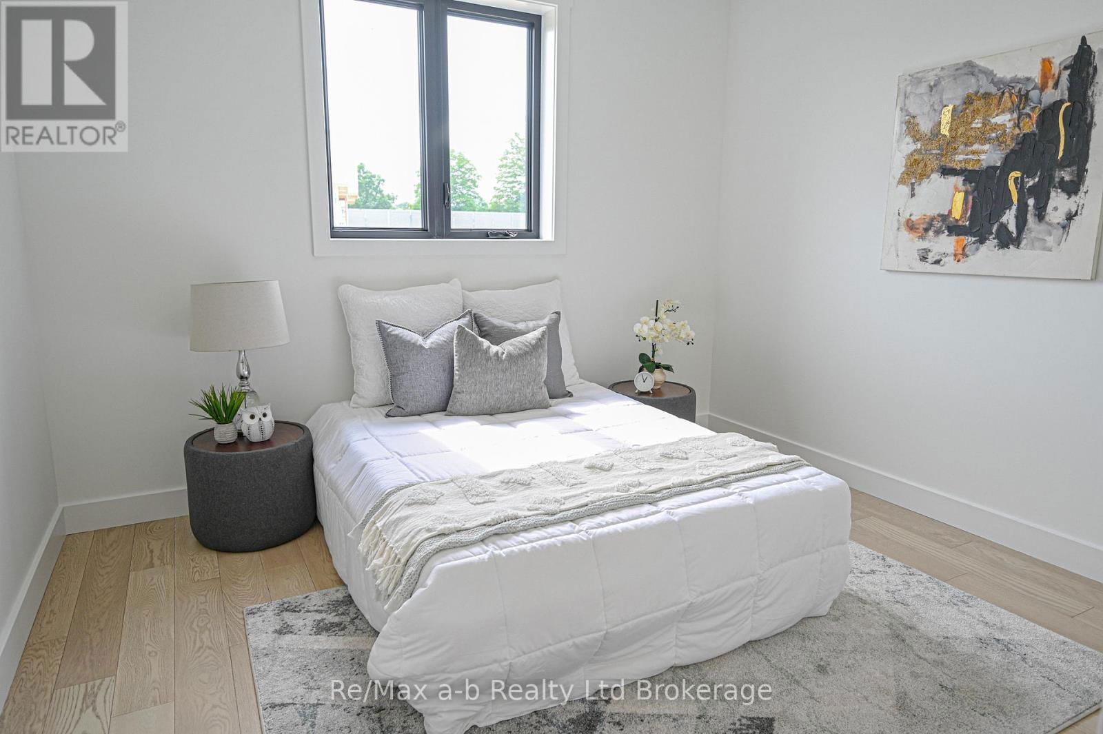 54 HERB STREET Image 24