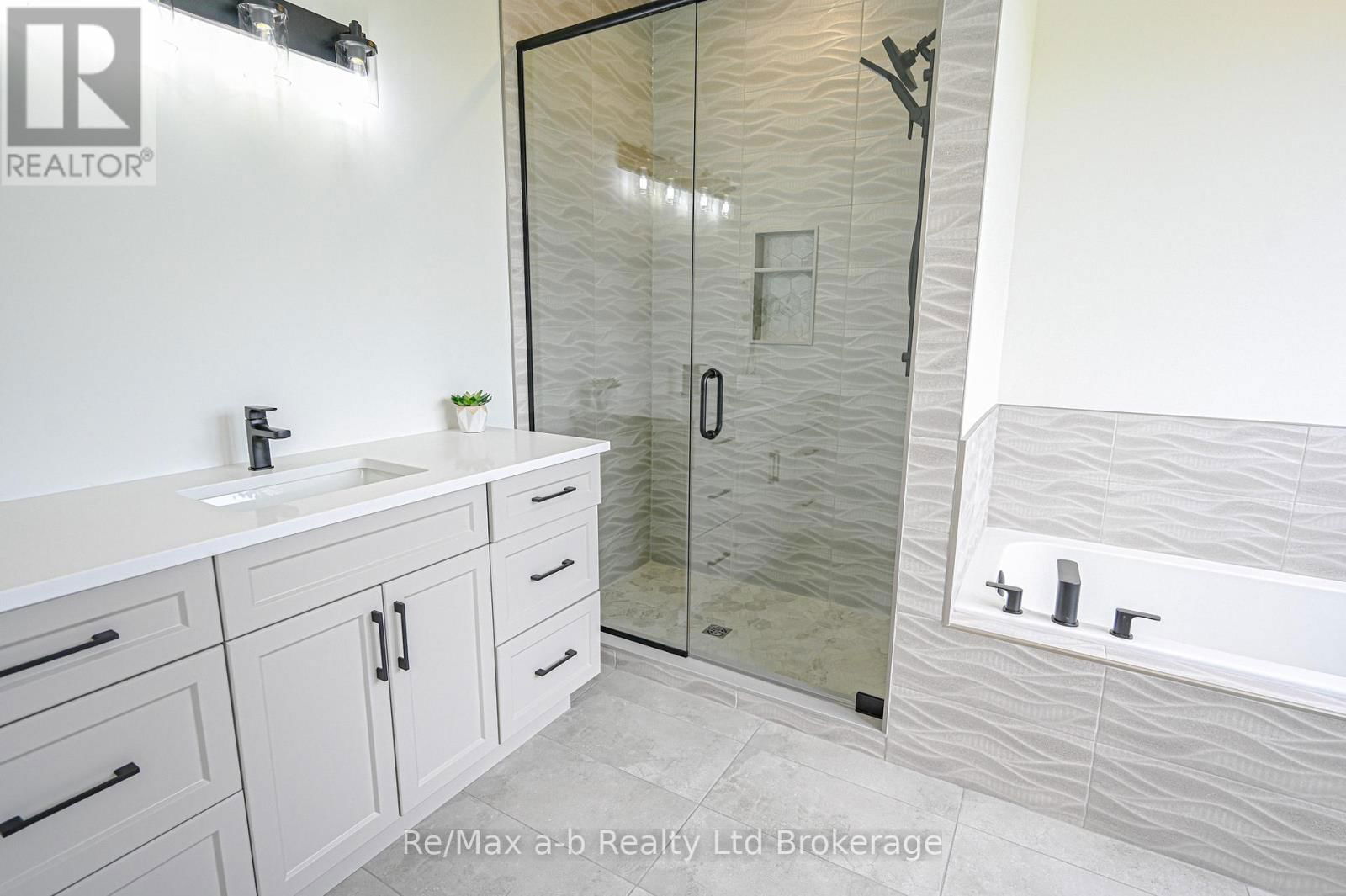 54 HERB STREET Image 29
