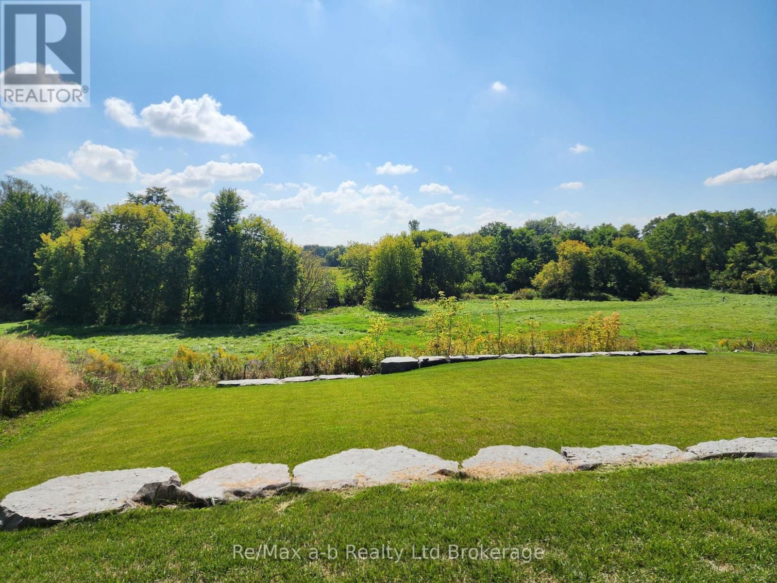 54 HERB STREET Image 7