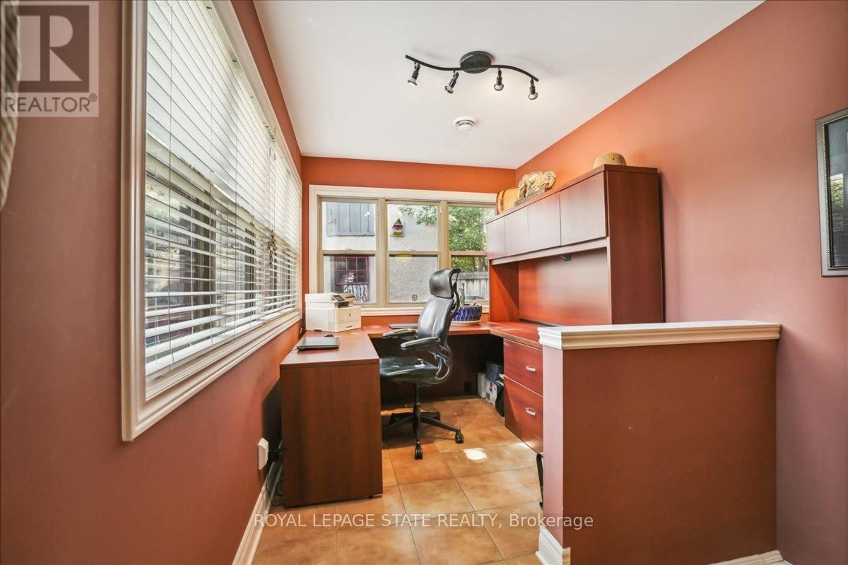 65 QUEEN STREET Image 13