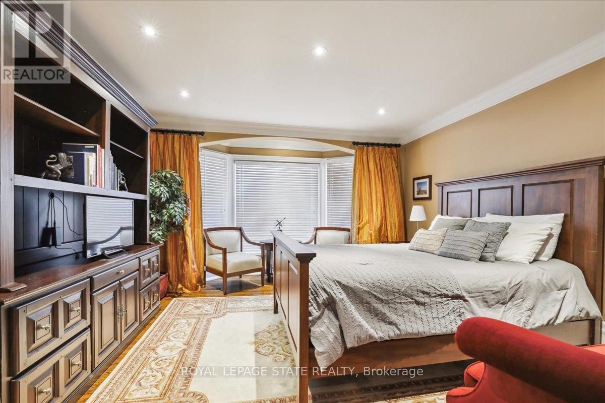 65 QUEEN STREET Image 17