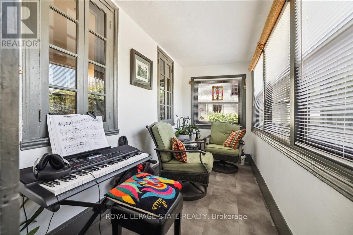 65 QUEEN STREET Image 21