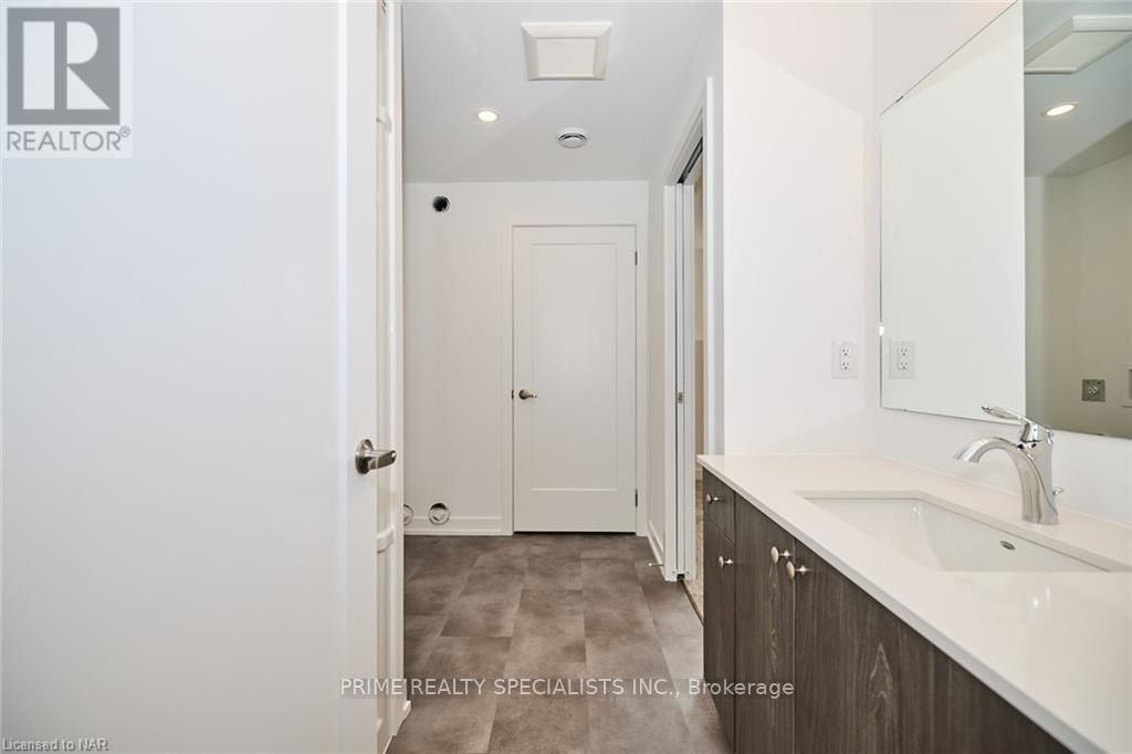 211 - 781 CLARE AVENUE Image 13