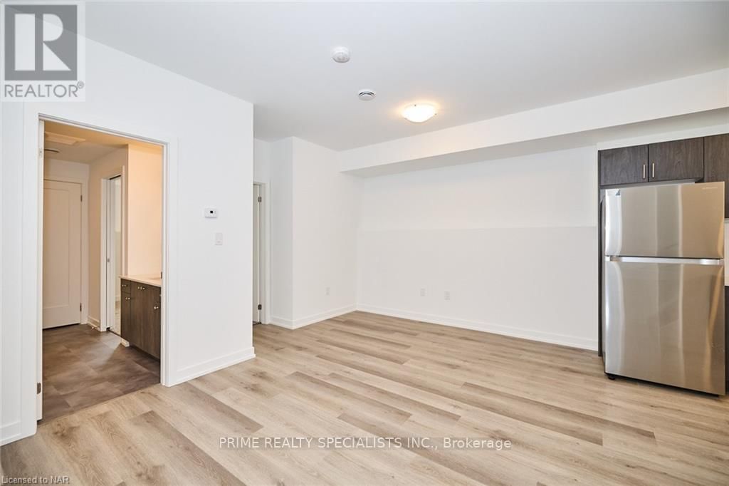 211 - 781 CLARE AVENUE Image 5