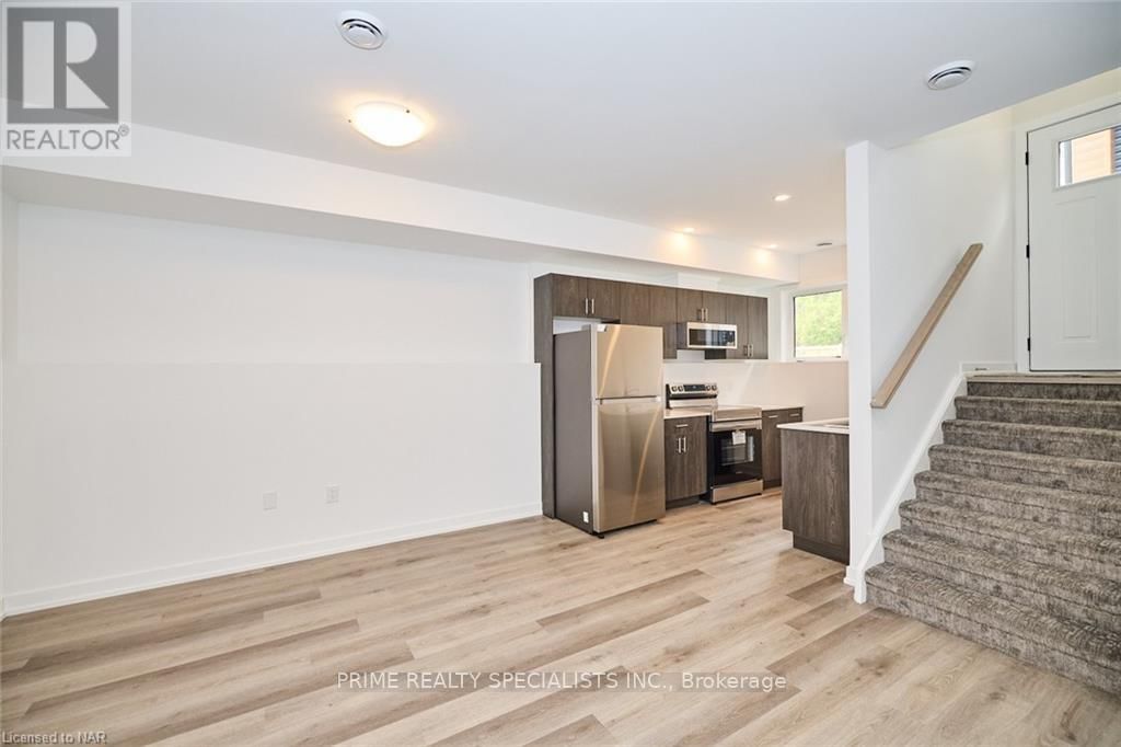 211 - 781 CLARE AVENUE Image 6