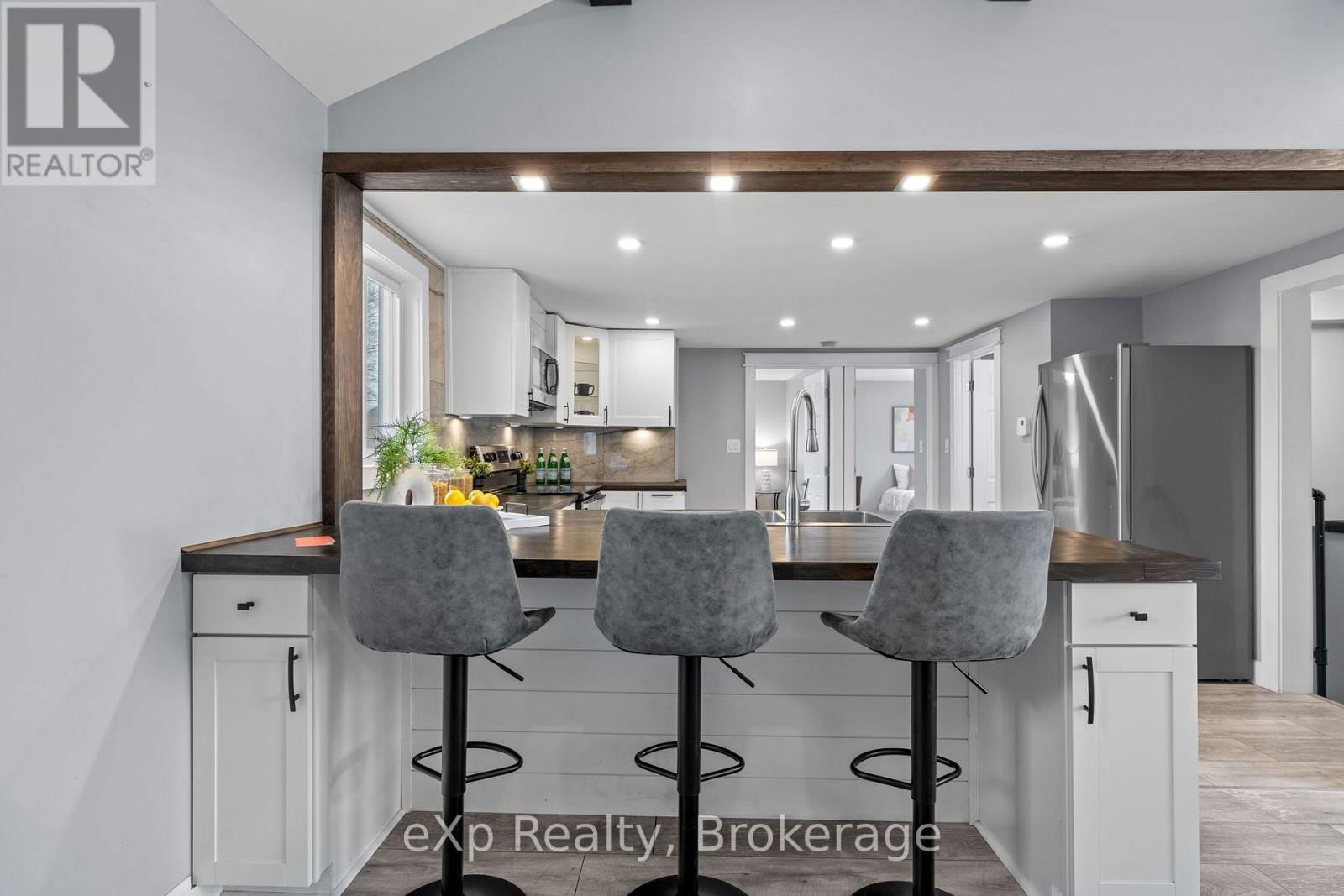 236 SYDENHAM STREET Image 11