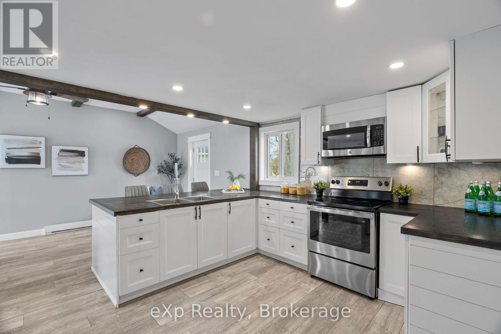 236 SYDENHAM STREET Image 14