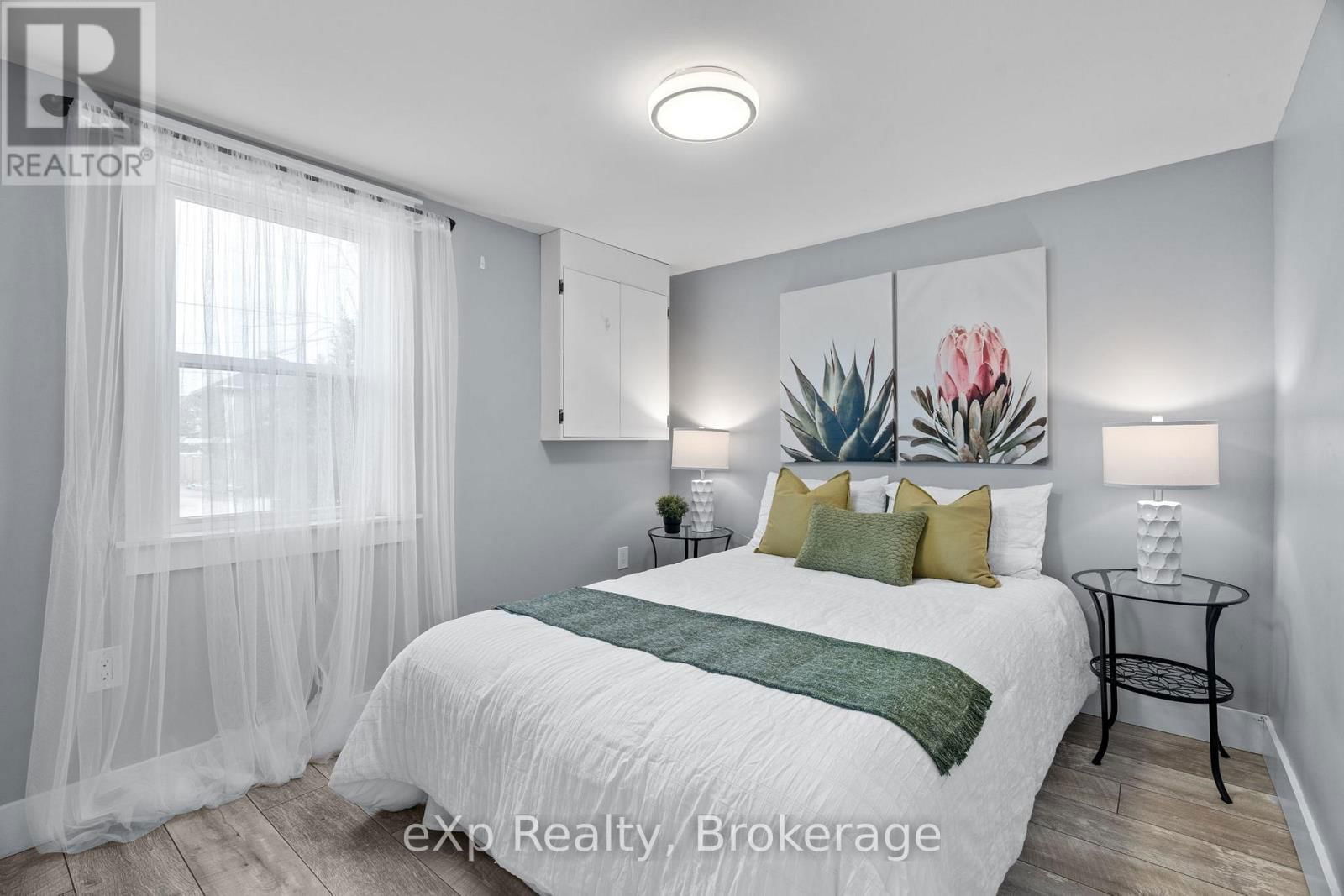 236 SYDENHAM STREET Image 18