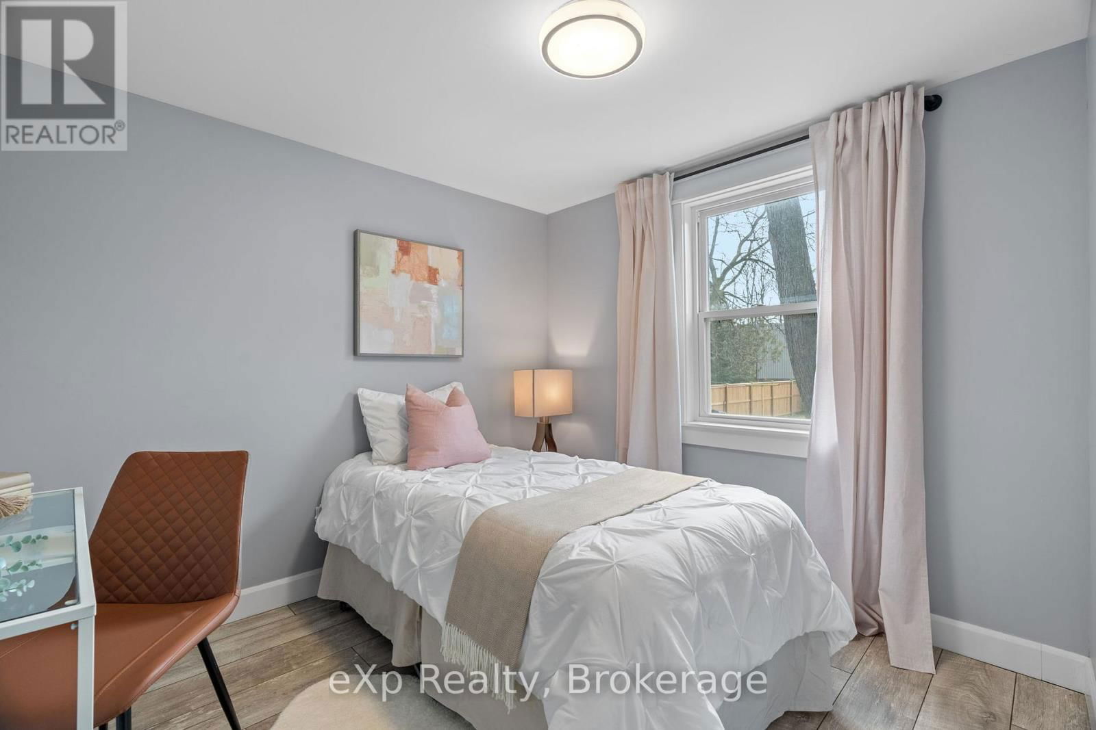 236 SYDENHAM STREET Image 23