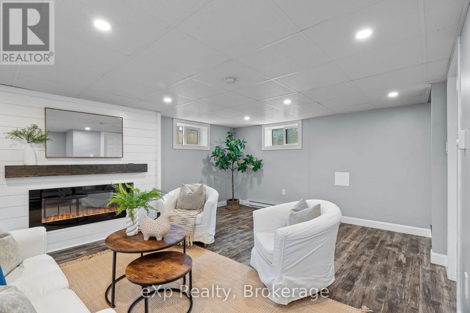 236 SYDENHAM STREET Image 31
