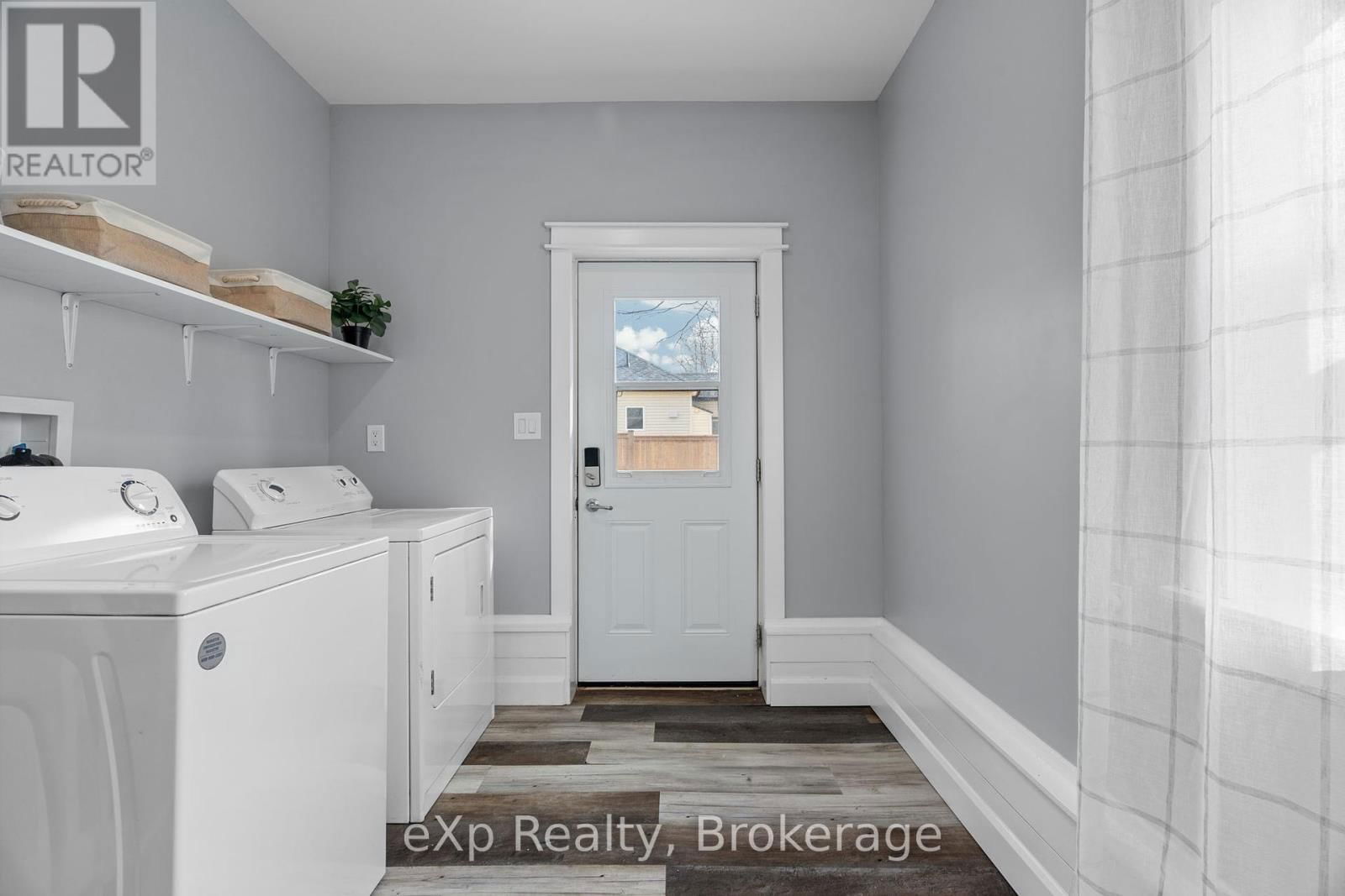 236 SYDENHAM STREET Image 34