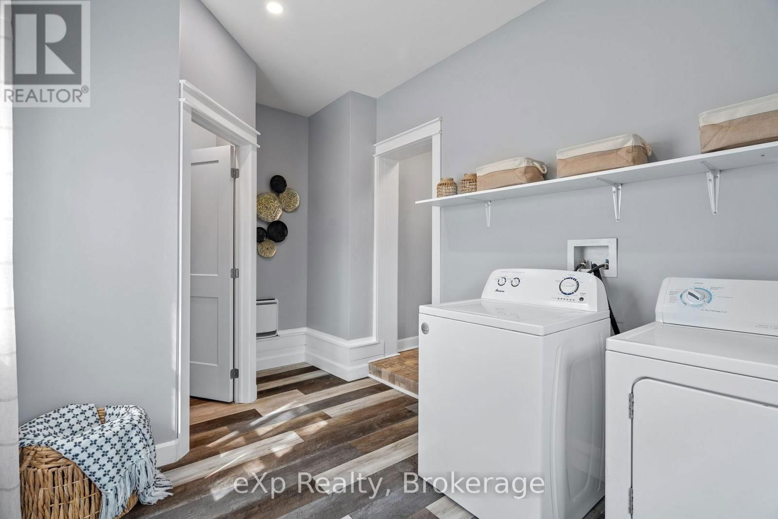 236 SYDENHAM STREET Image 35