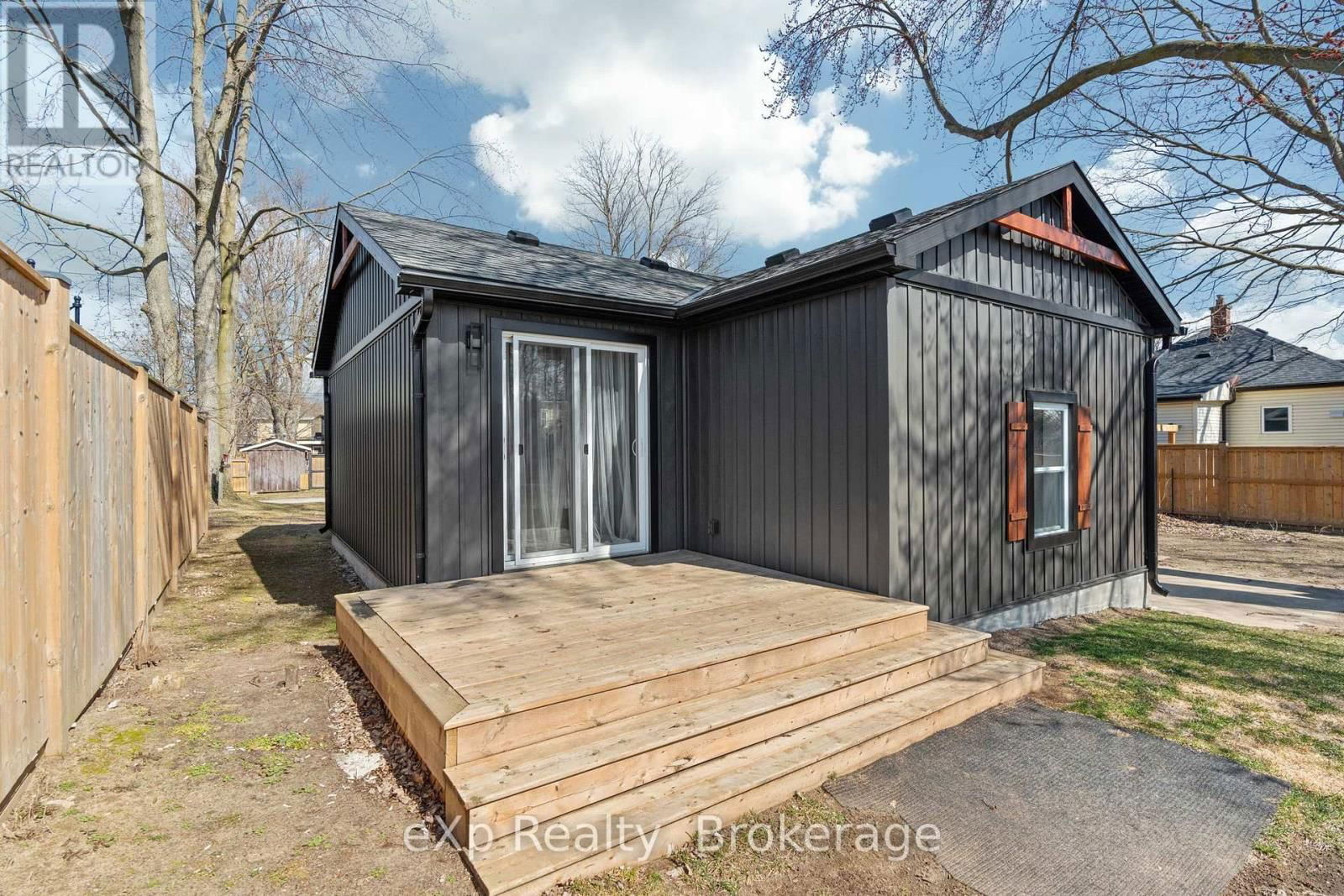 236 SYDENHAM STREET Image 37