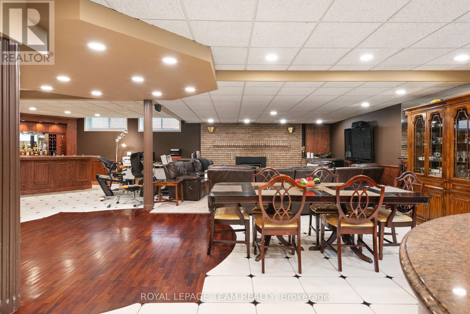 10 NANCY AVENUE Image 33