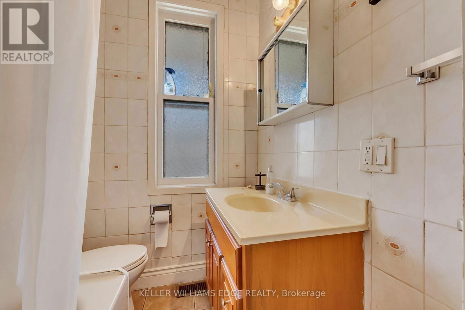 893 BARTON STREET EAST Image 17