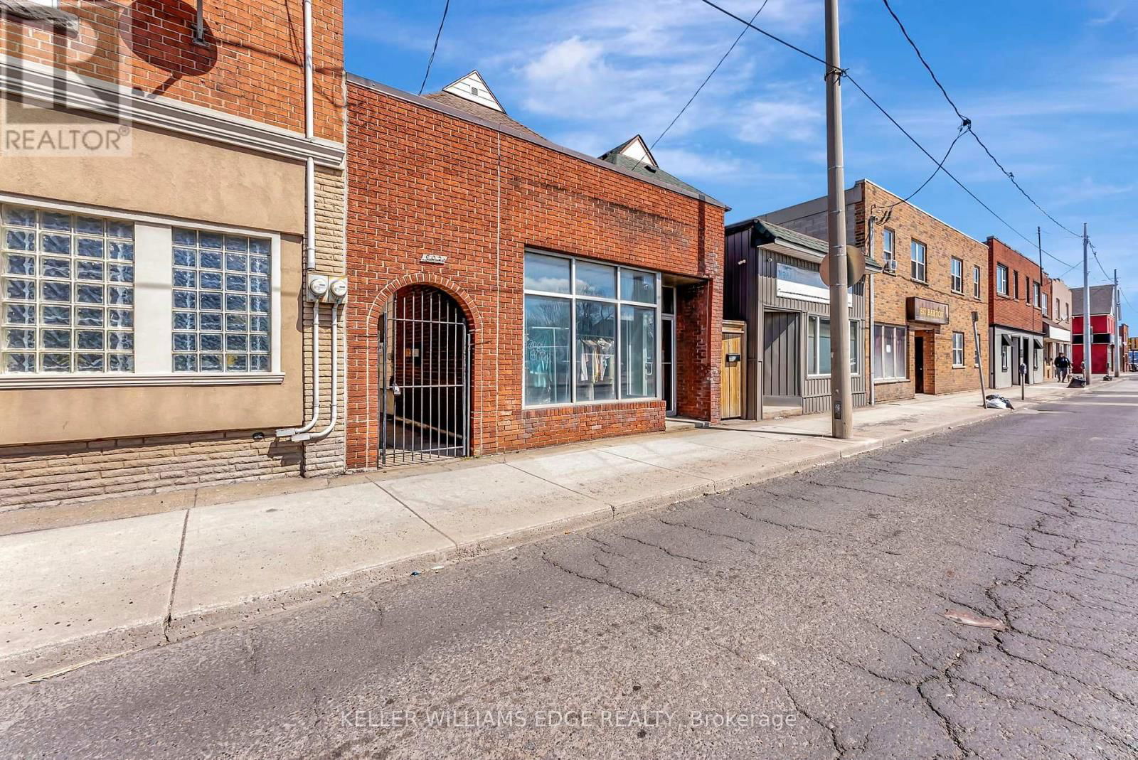 893 BARTON STREET EAST Image 2