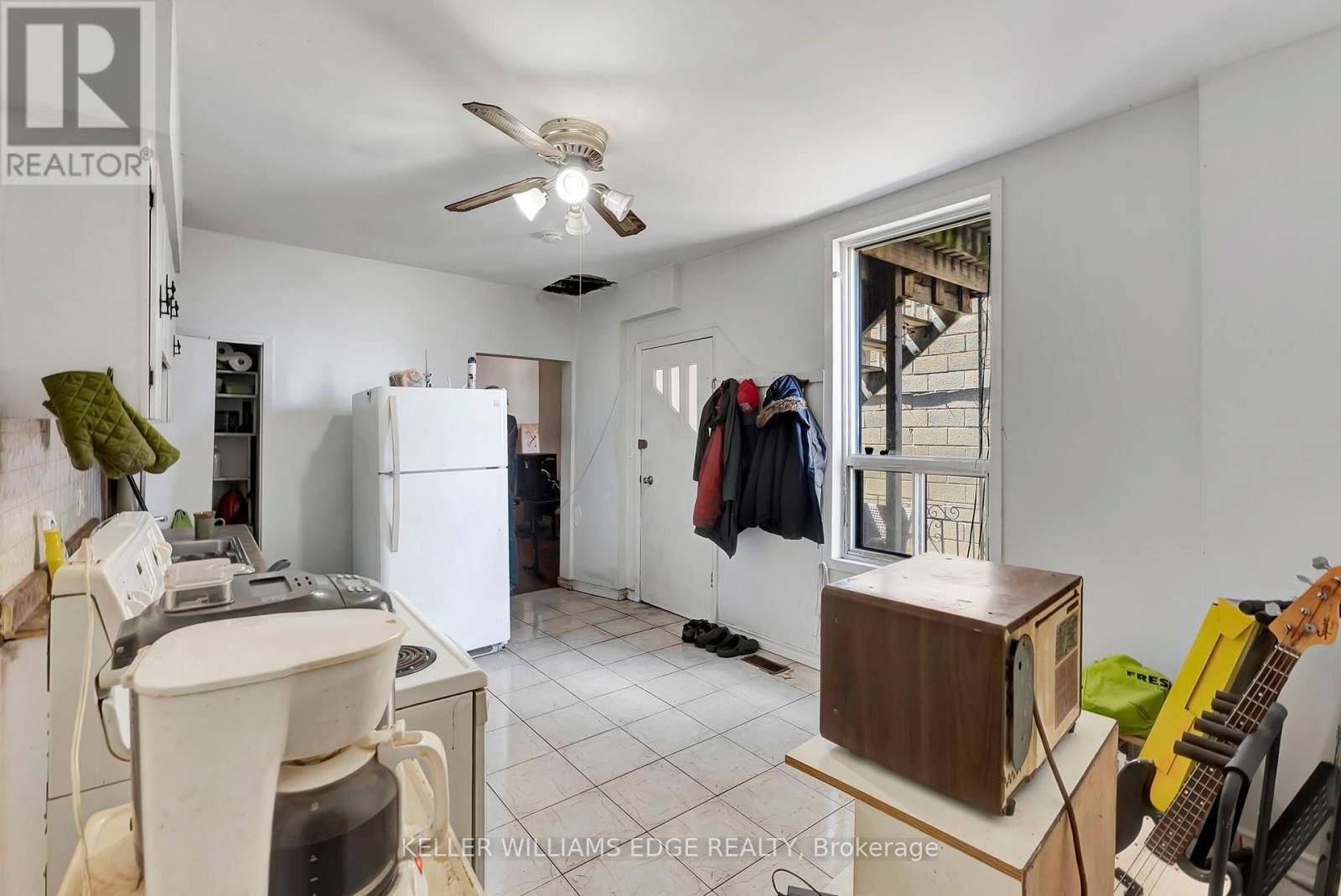 893 BARTON STREET EAST Image 31