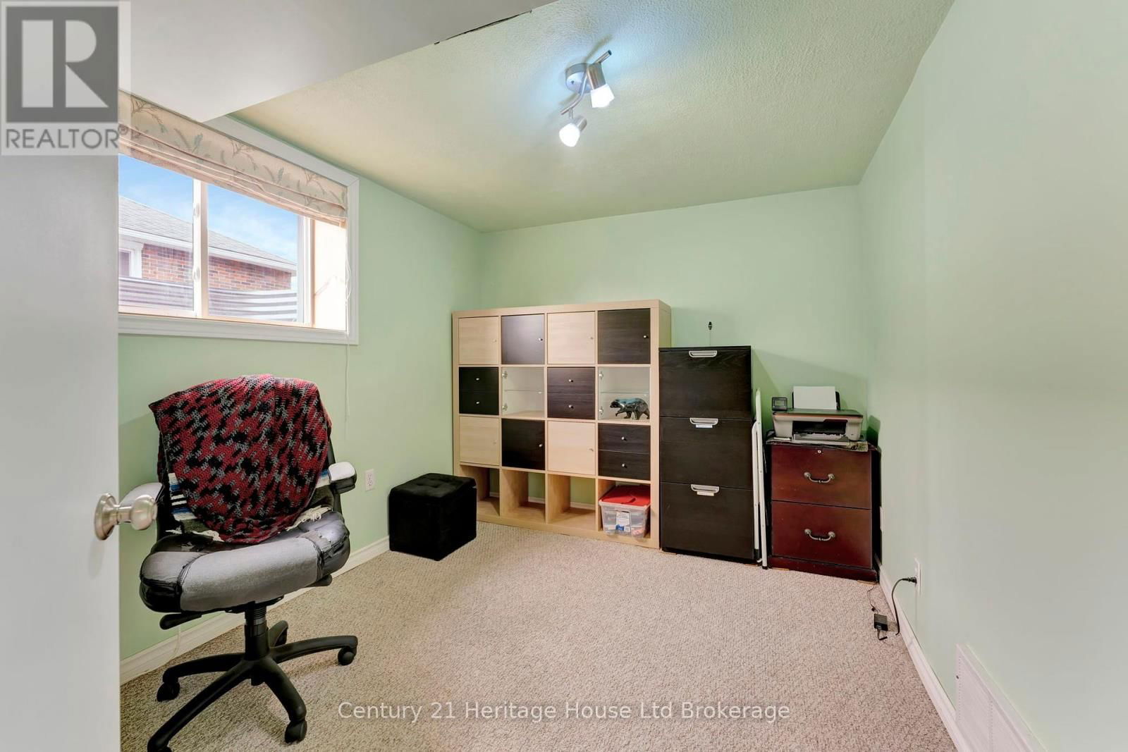 817 KENSINGTON STREET Image 16