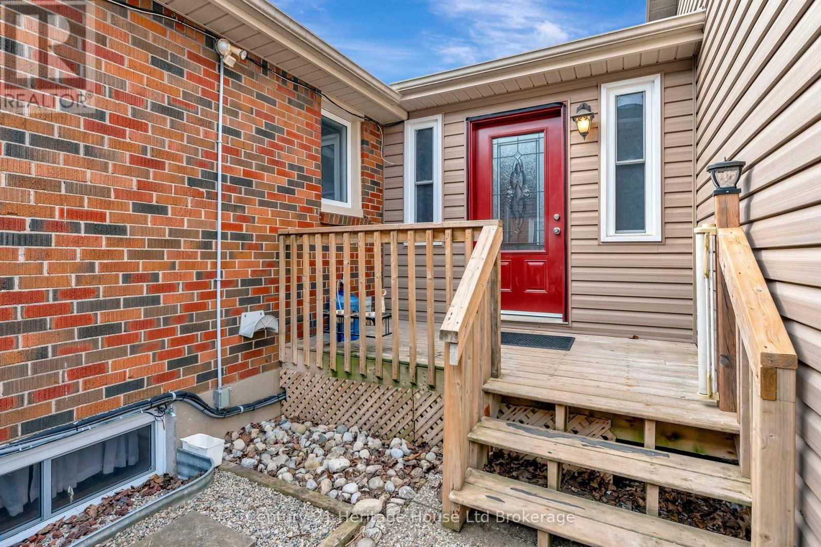 817 KENSINGTON STREET Image 18