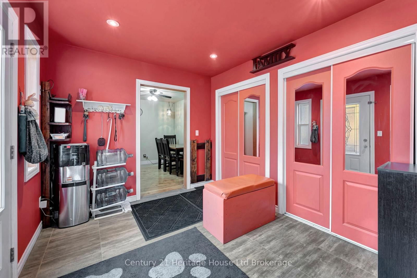 817 KENSINGTON STREET Image 20