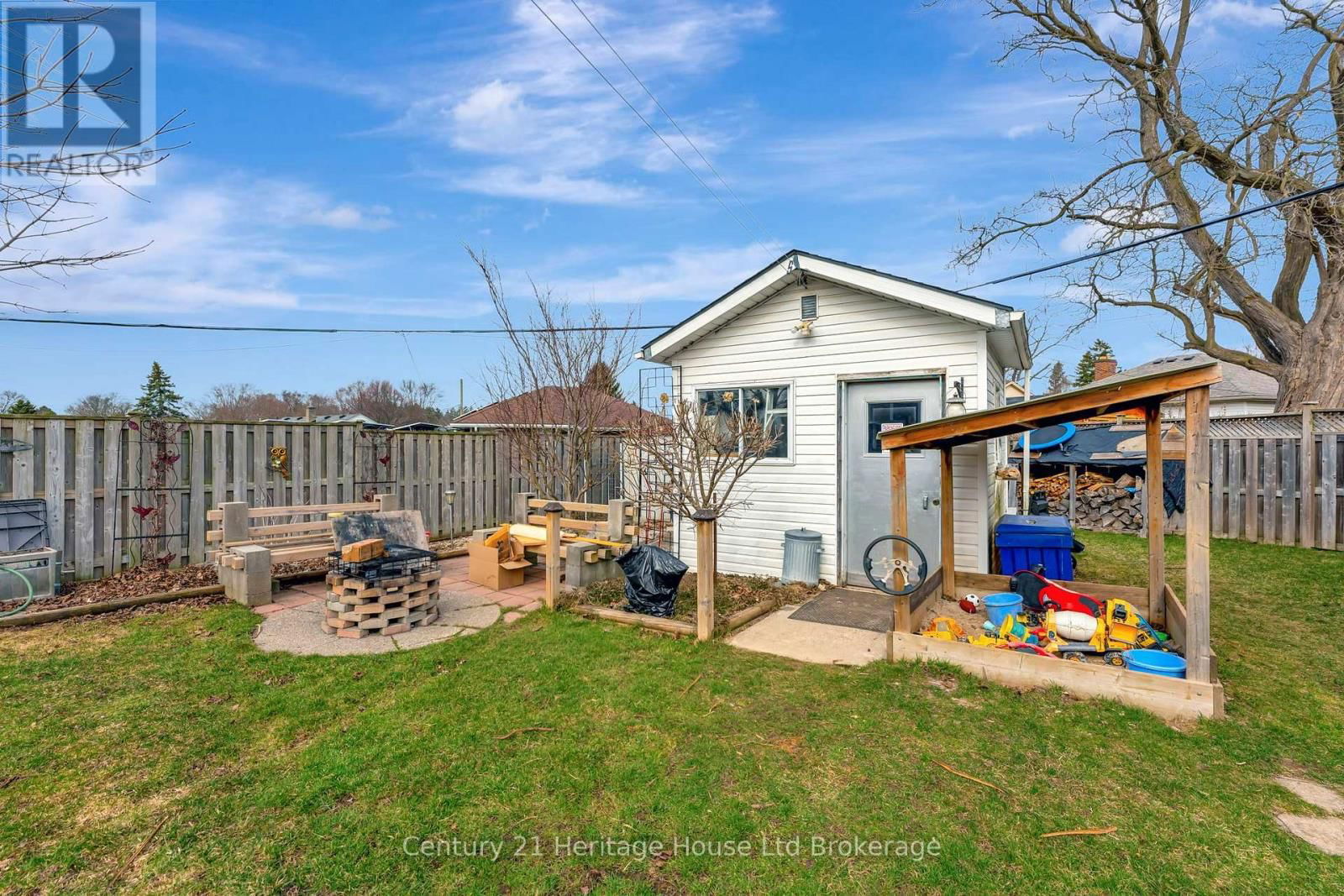 817 KENSINGTON STREET Image 36