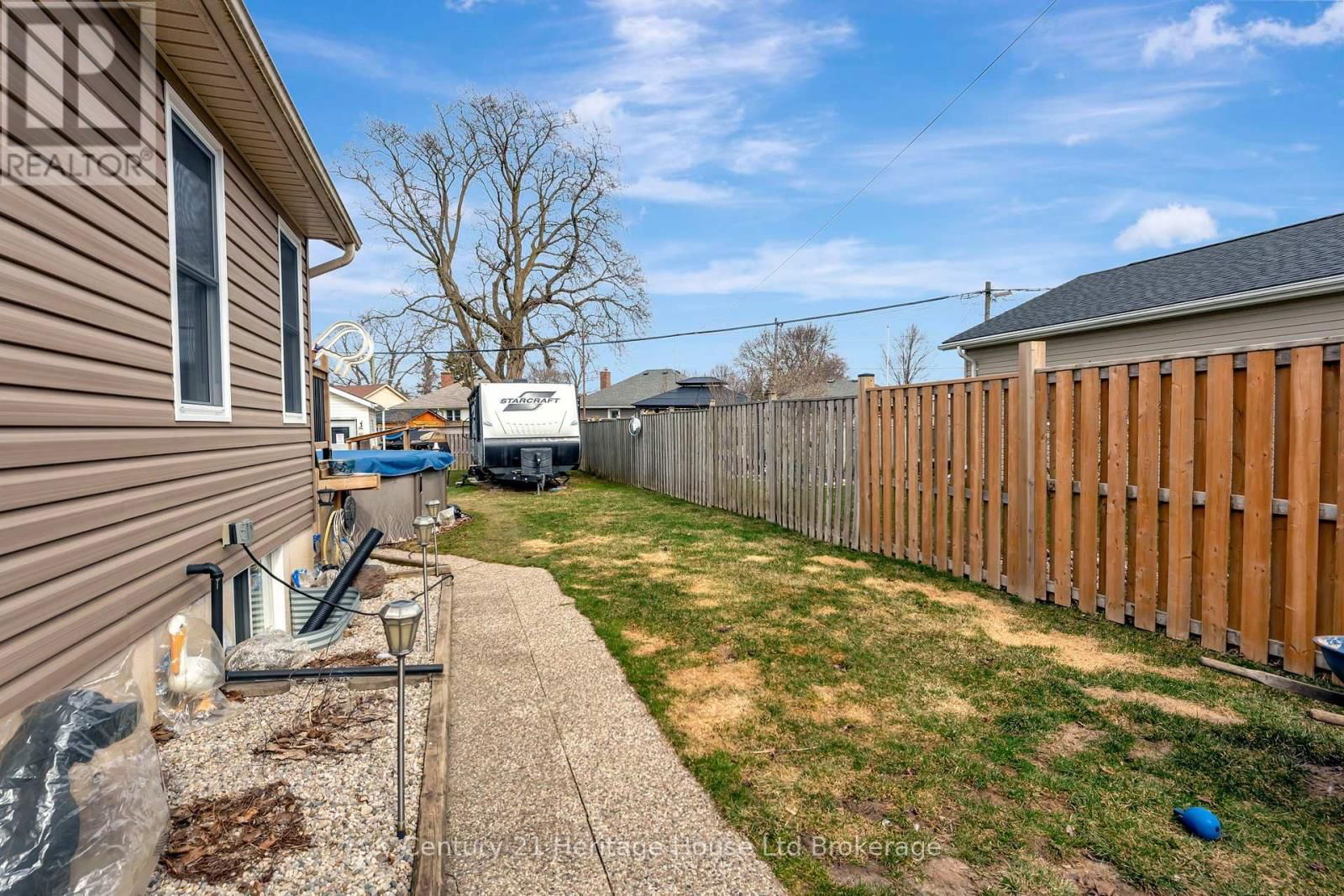 817 KENSINGTON STREET Image 39