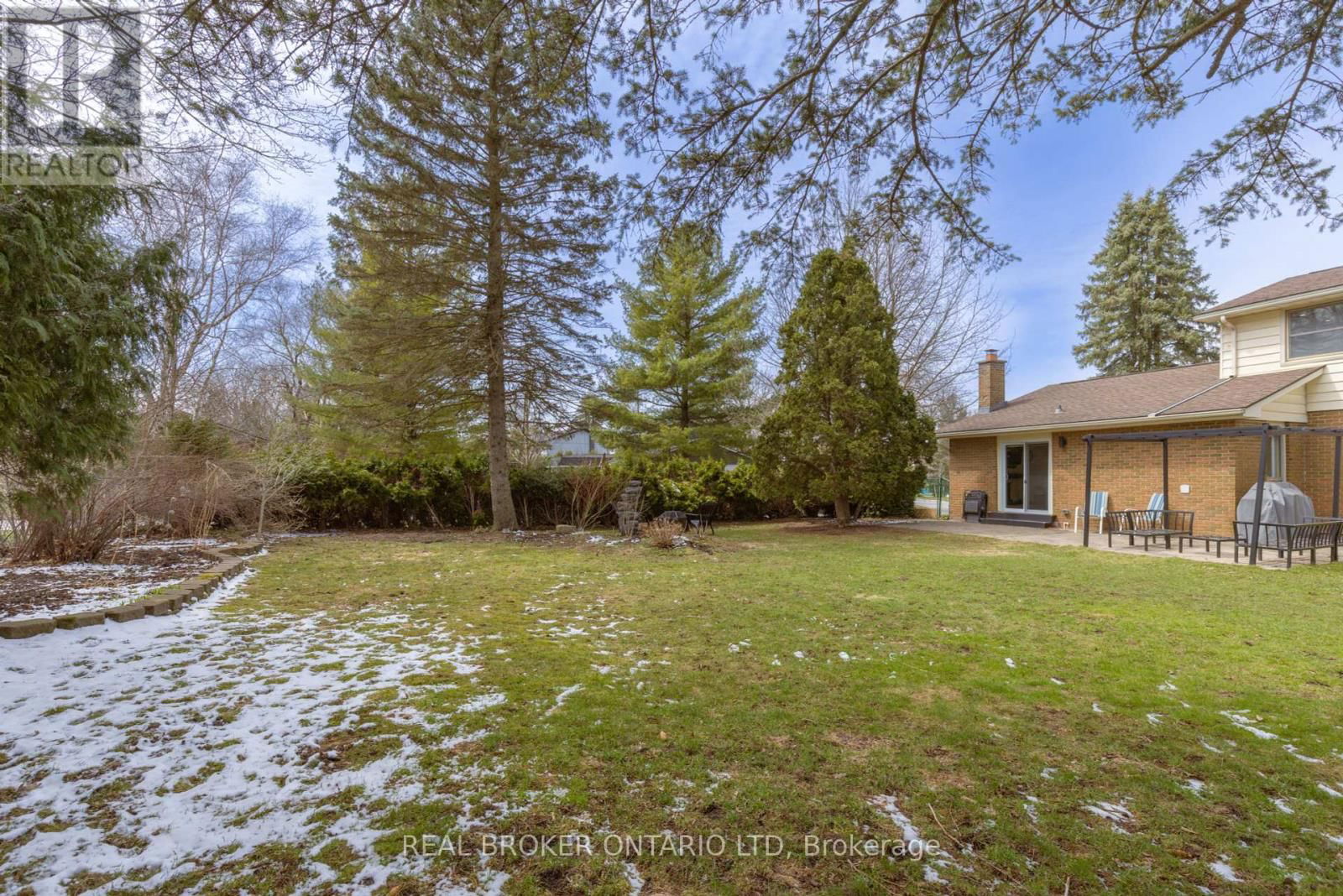 196 WYCHWOOD PARK Image 47